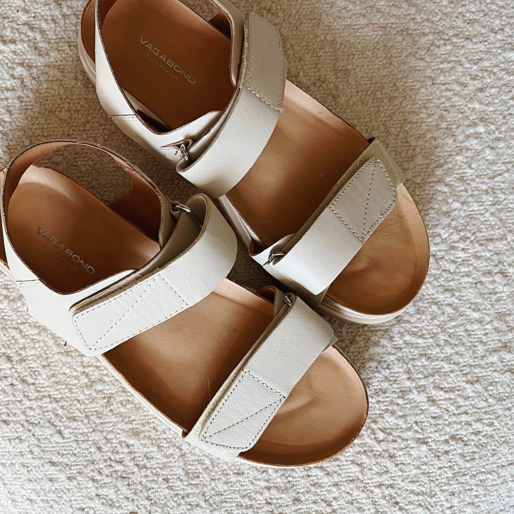 Vagabond Shoemakers Women's Beige Platform Ankle Strap Casual Sandals